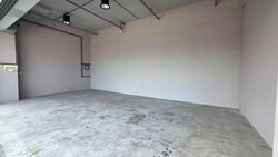 Carros Centre (D25), Factory #612412351